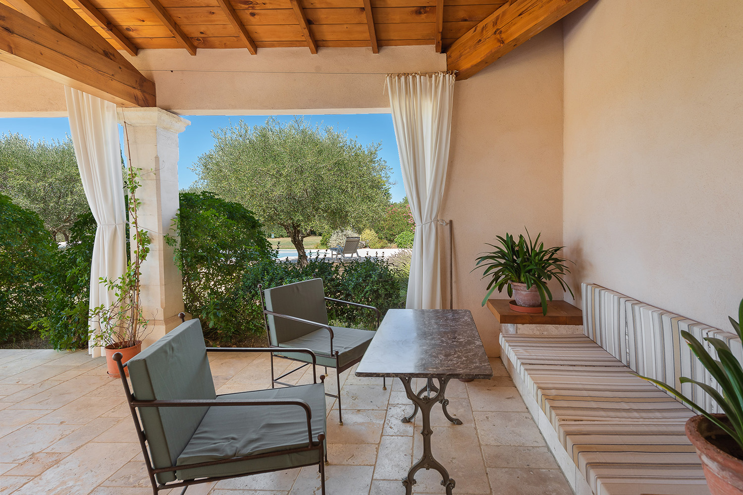 photo-03_Villa-Oliveda_achat-maison-Uzès-Gard-Provençal-Sud-de-la-France